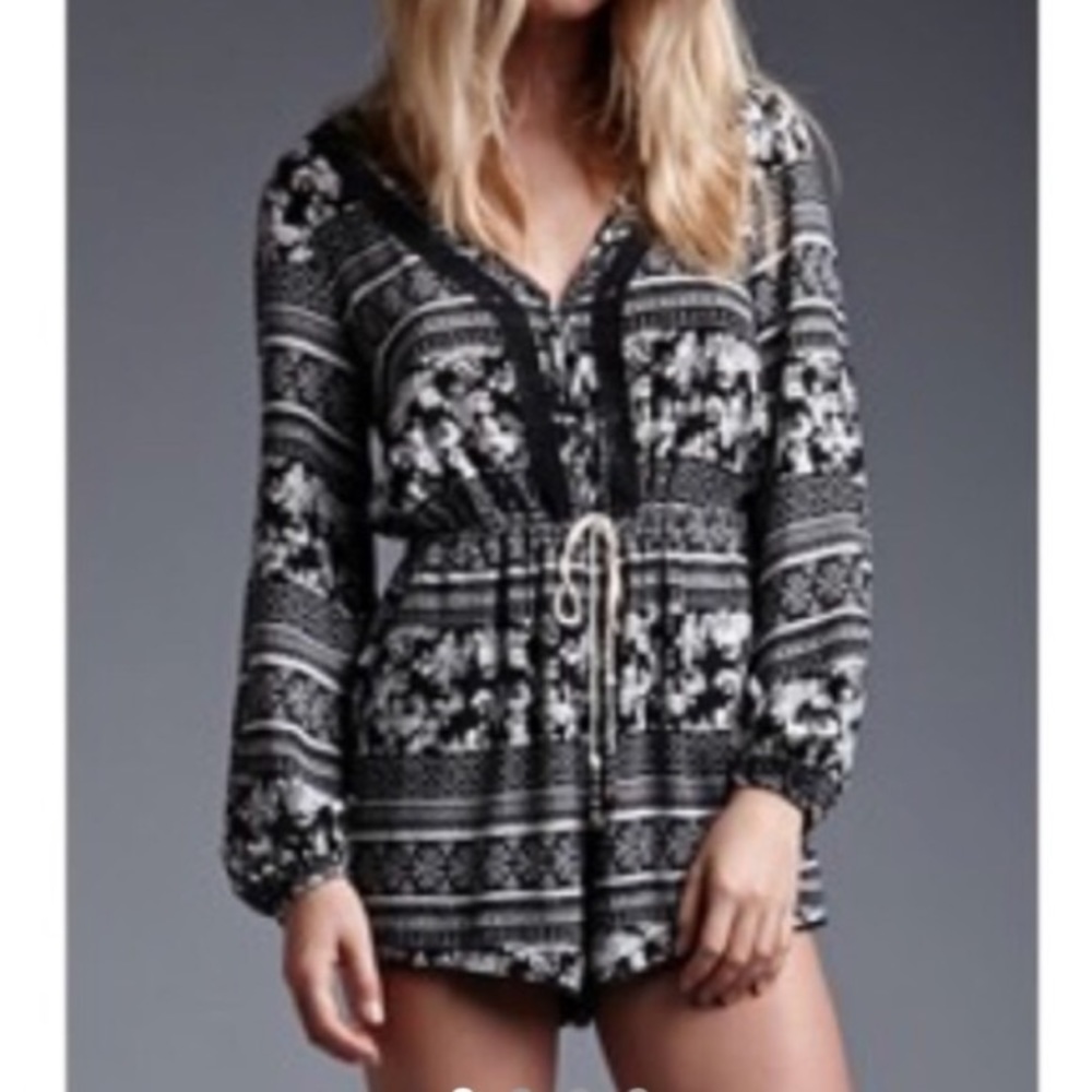 House of Harlow 1960 Black Floral Romper